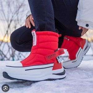 Red Fashion Platform Retro Puffer Boots Sz 7/7.5